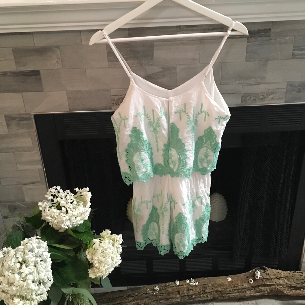 Romper - Picture 2 of 3